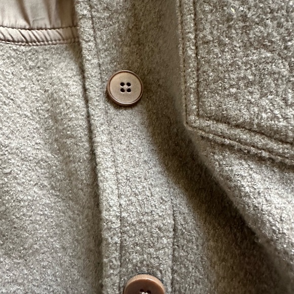 Wilfred Chacket - Picture 3 of 5